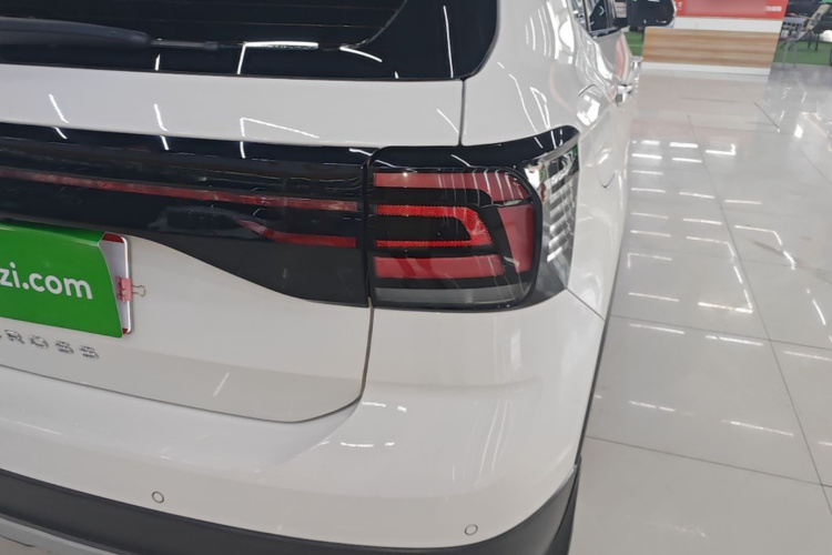 Volkswagen T-Cross 2021 #8 Volkswagen T-Cross 2021 car image #8