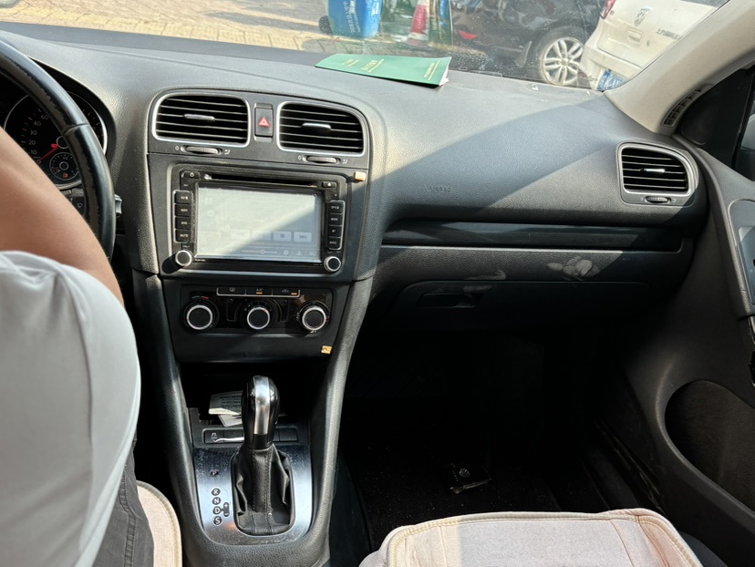 Volkswagen Golf 2013 car image #4