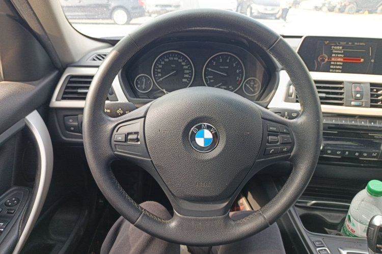 BMW 3 Series 2016 imagen de coche #11