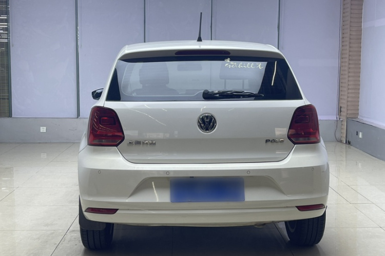 Volkswagen Polo 2015 صورة سيارة #10