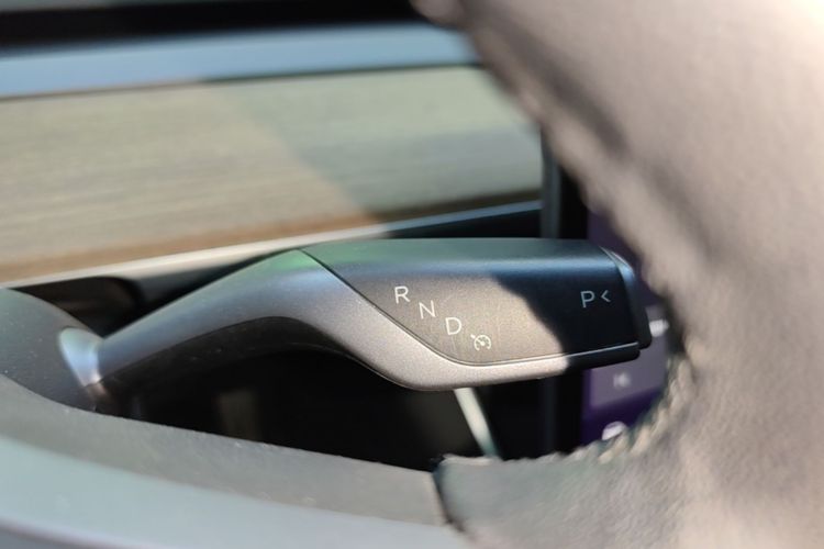 Tesla Model 3 2020 immagine di auto #14