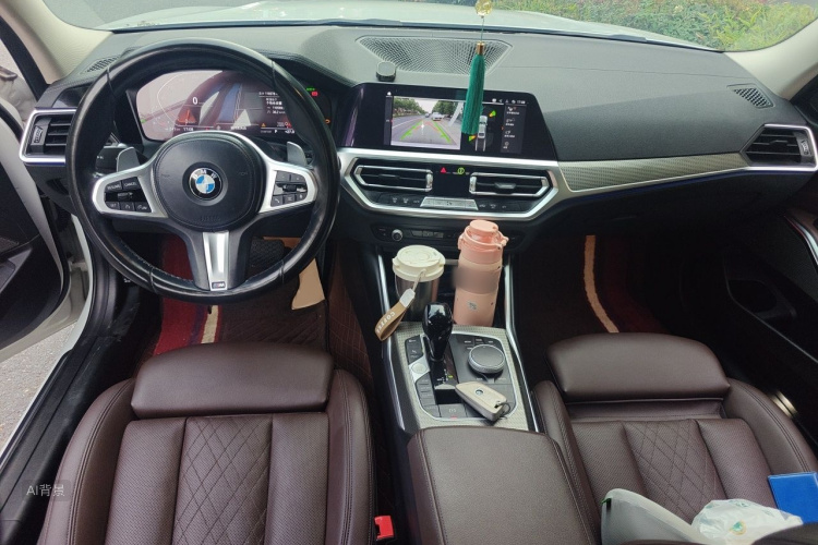 BMW 3 Series 2021 car image #11