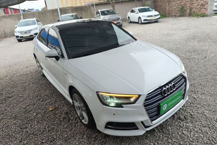 Audi A3 2019 immagine di auto #4
