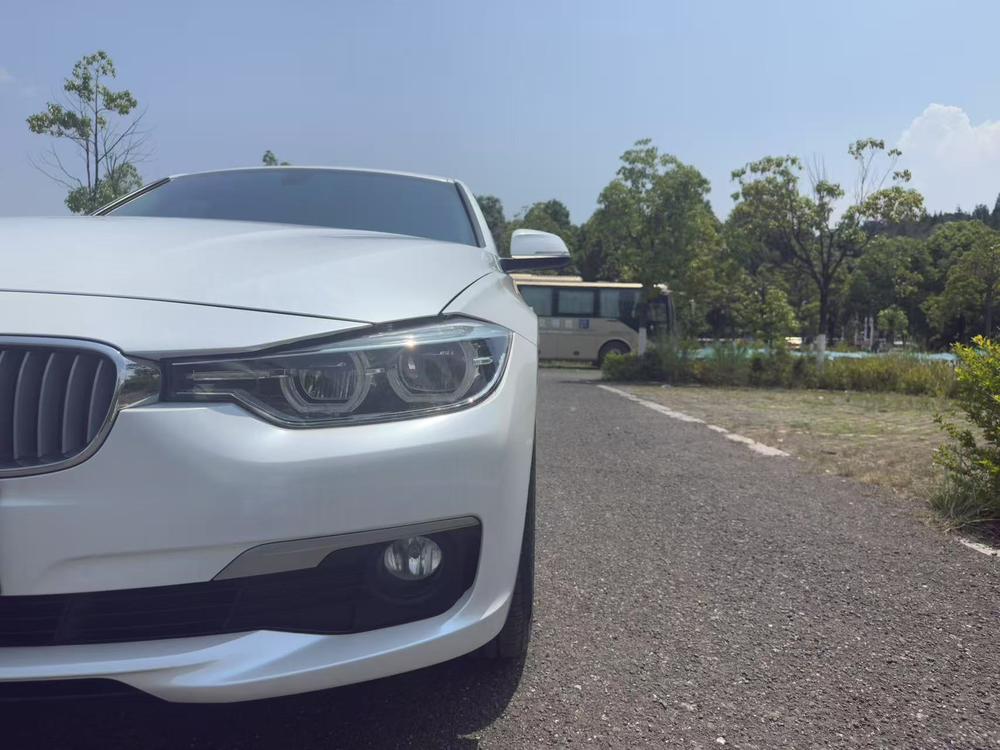BMW 3 Series 2019 #13 BMW 3 Series 2019 car image #13