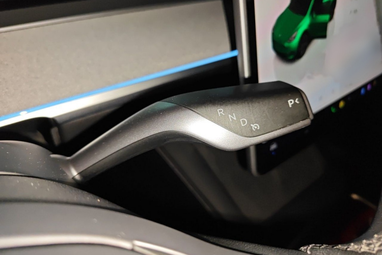 Tesla Model Y 2024 #18 Tesla Model Y 2024 car image #18
