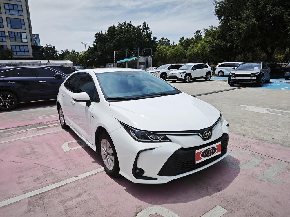 Toyota Corolla 2025 car image #3