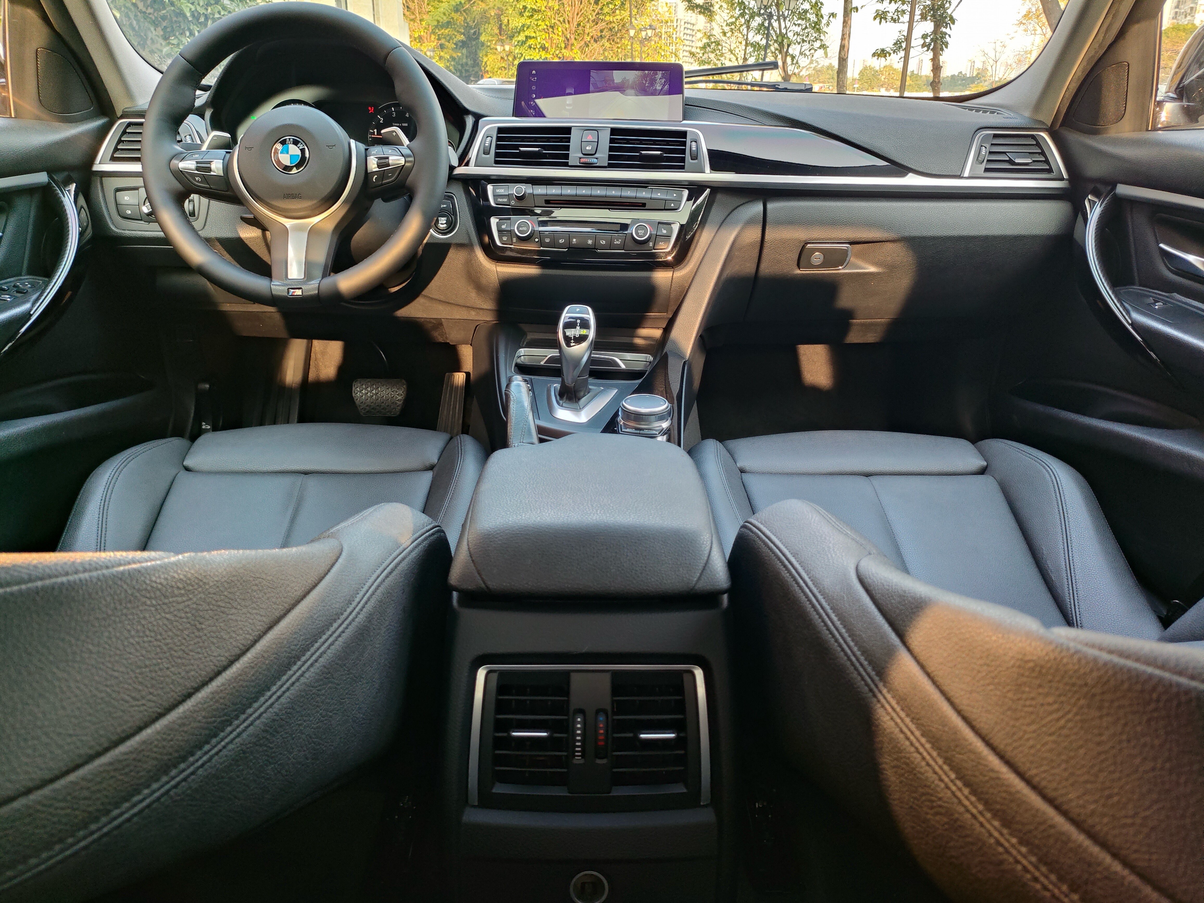 BMW 3 Series 2018 #10 BMW 3 Series 2018 car image #10