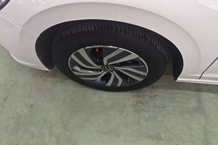 Volkswagen Bora 2023 car image #9