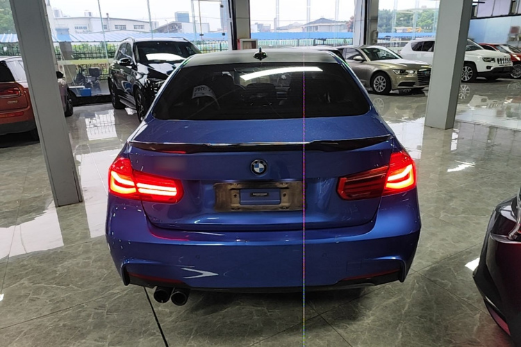 BMW 3 Series 2018 #6 BMW 3 Series 2018 car image #6