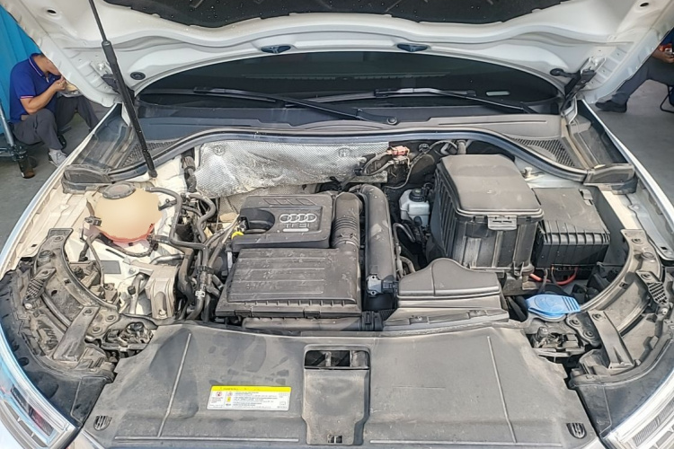 Audi Q3 2019 car image #20
