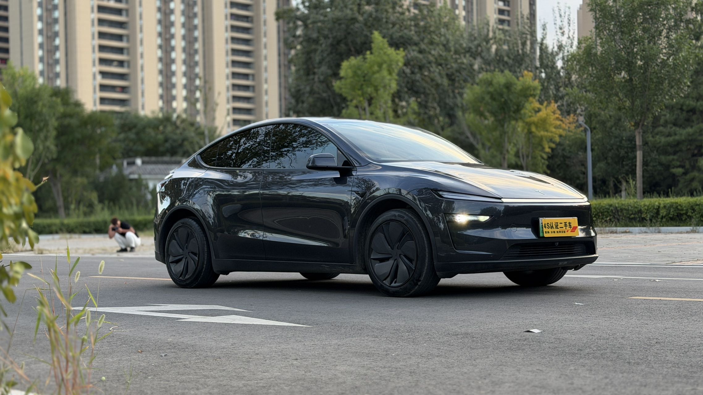 Tesla Model Y 2025 immagine di auto #3