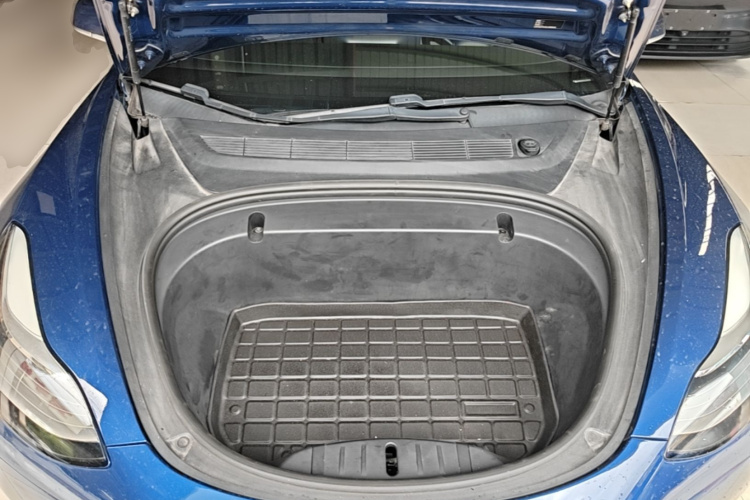 Tesla Model 3 2020 car image #20