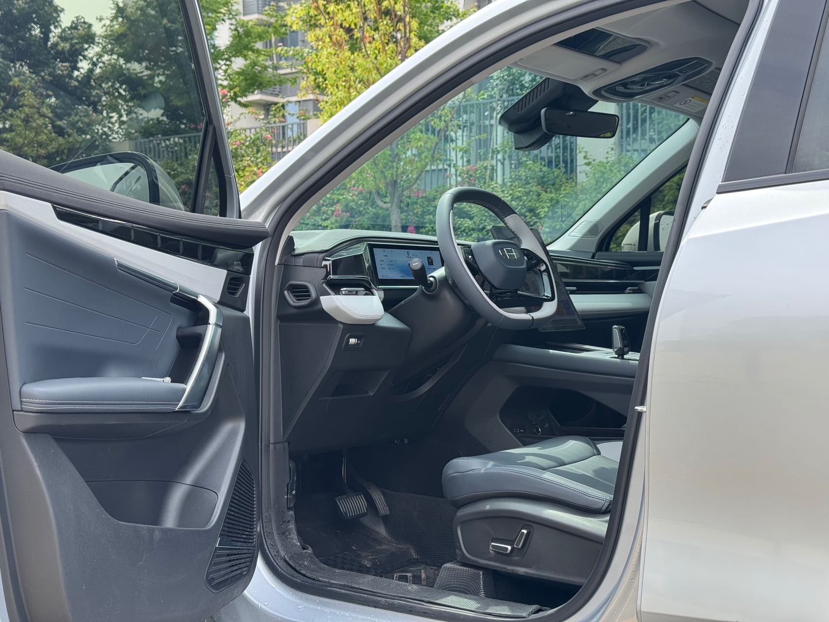 GEELY Boyue L 2024 car image #4