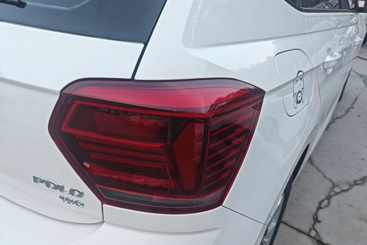 Volkswagen Polo 2020 car image #8