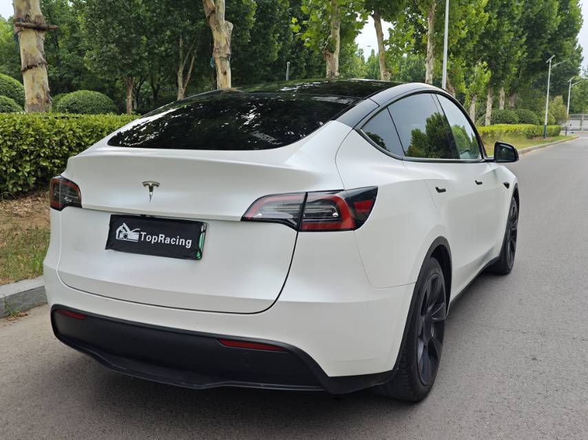 Tesla Model Y 2022 #7 Tesla Model Y 2022 car image #7