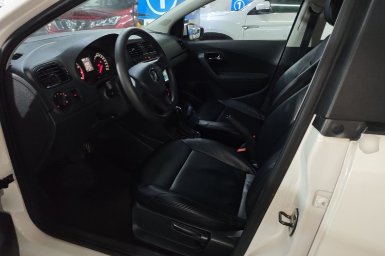 Volkswagen Polo 2017 #15 Volkswagen Polo 2017 car image #15