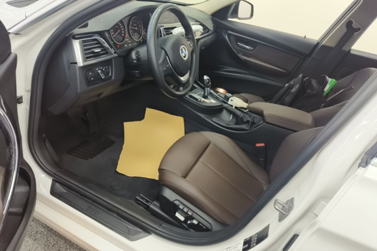 BMW 3 Series 2018 #19 BMW 3 Series 2018 car image #19