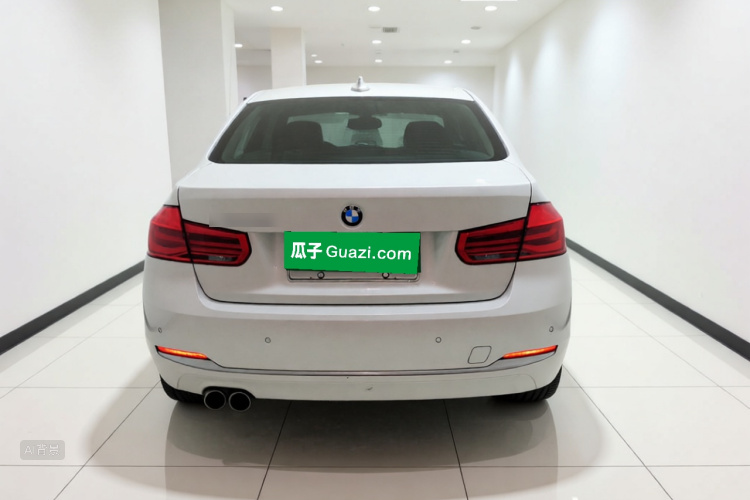 BMW 3 Series 2018 #6 BMW 3 Series 2018 car image #6