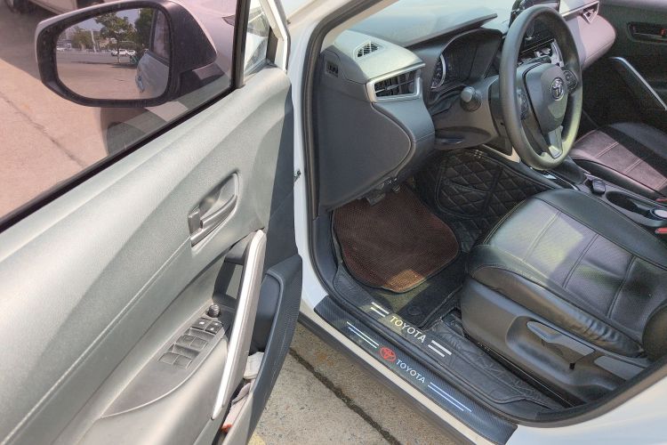 Toyota Corolla Cross 2023 car image #16