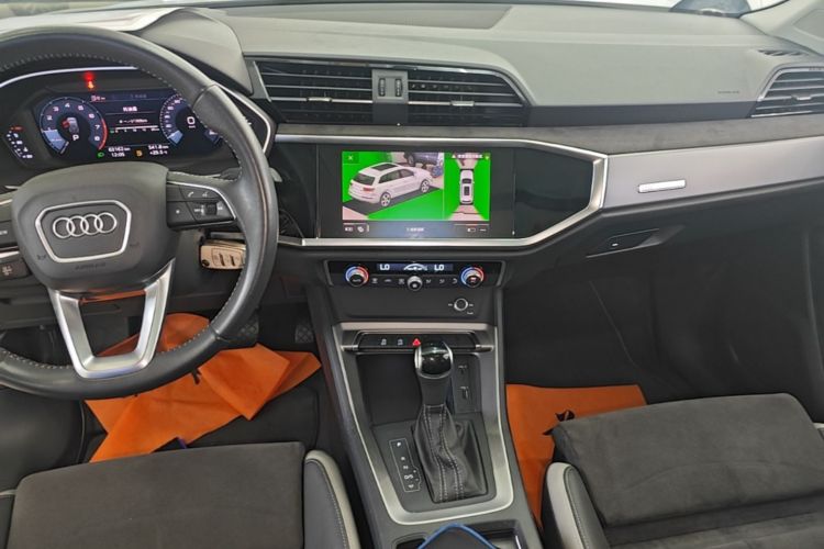 Audi Q3 2019 #17 Audi Q3 2019 car image #17
