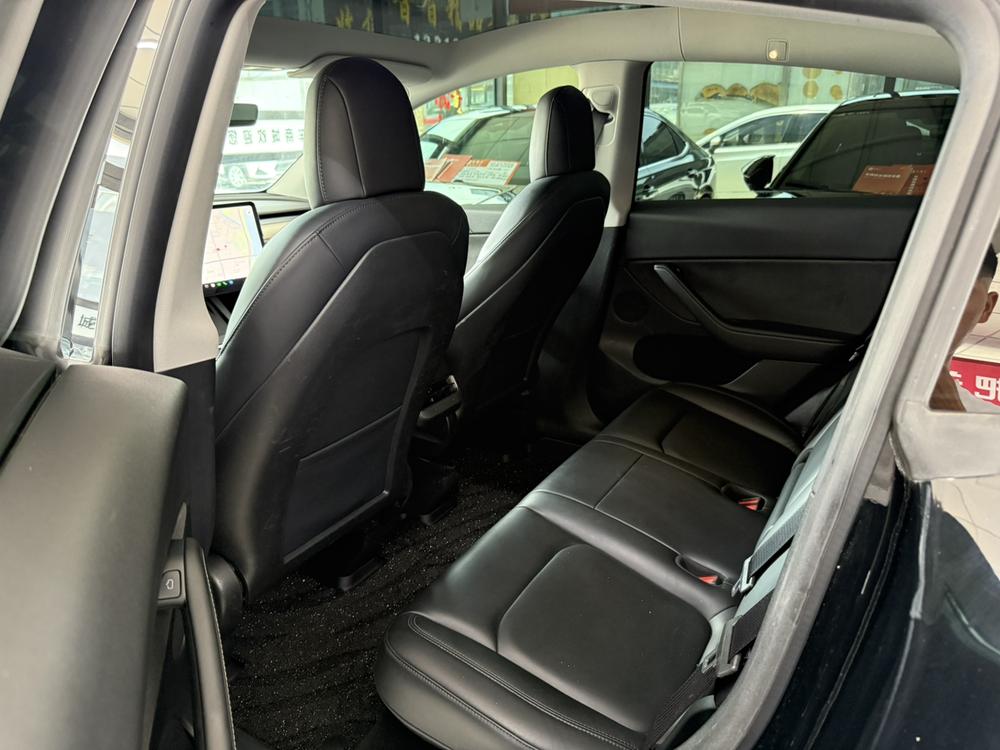 Tesla Model Y 2021 #15 Tesla Model Y 2021 car image #15