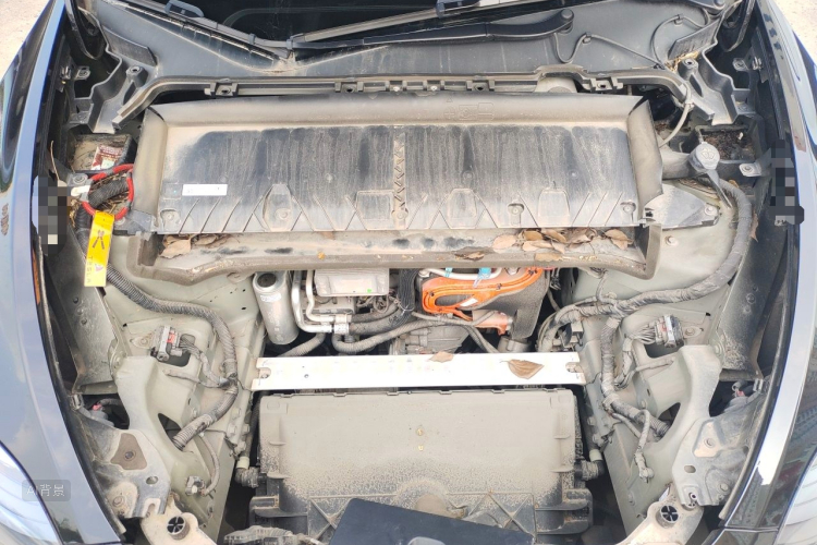 Tesla Model Y 2022 car image #22