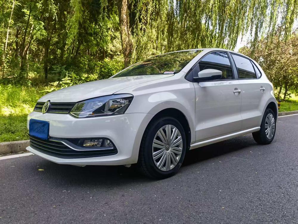 Volkswagen Polo 2016 car image 