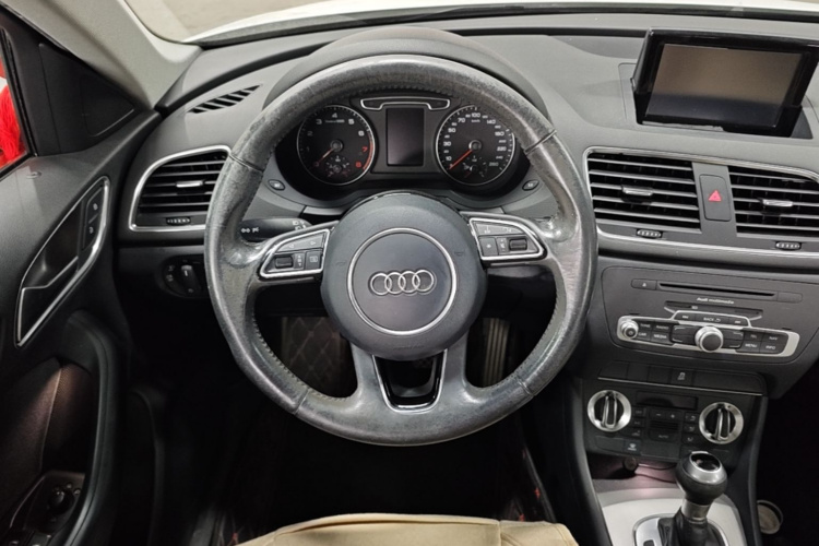 Audi Q3 2015 #11 Audi Q3 2015 car image #11