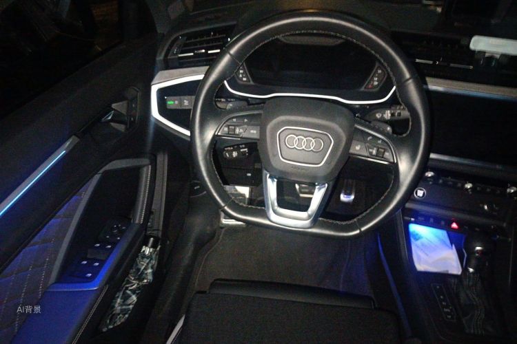 Audi Q3 2025 car image #12