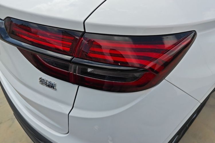 GEELY Coolray 2025 #8 GEELY Coolray 2025 car image #8