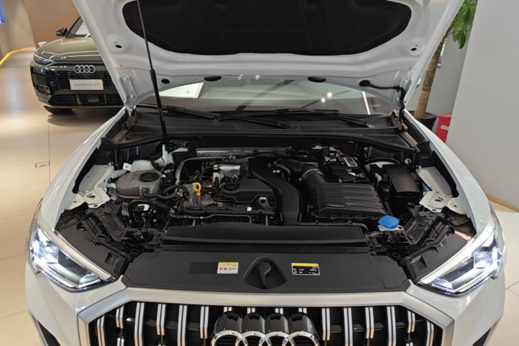 Audi Q3 2024 #22 Audi Q3 2024 car image #22