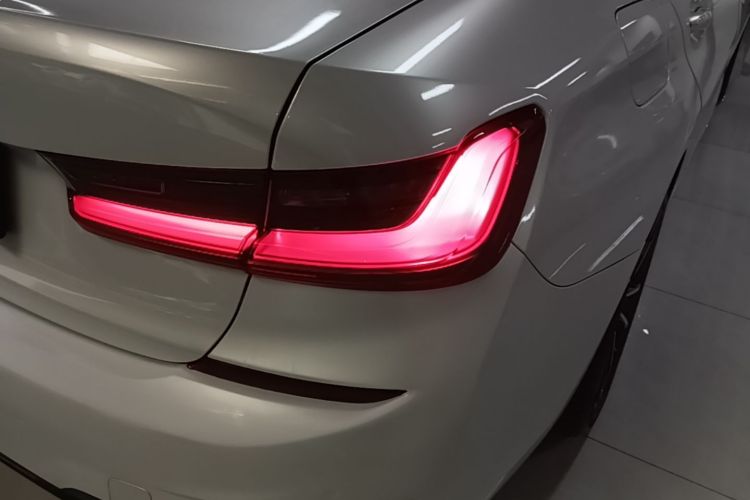 BMW 3 Series 2020 #8 BMW 3 Series 2020 car image #8
