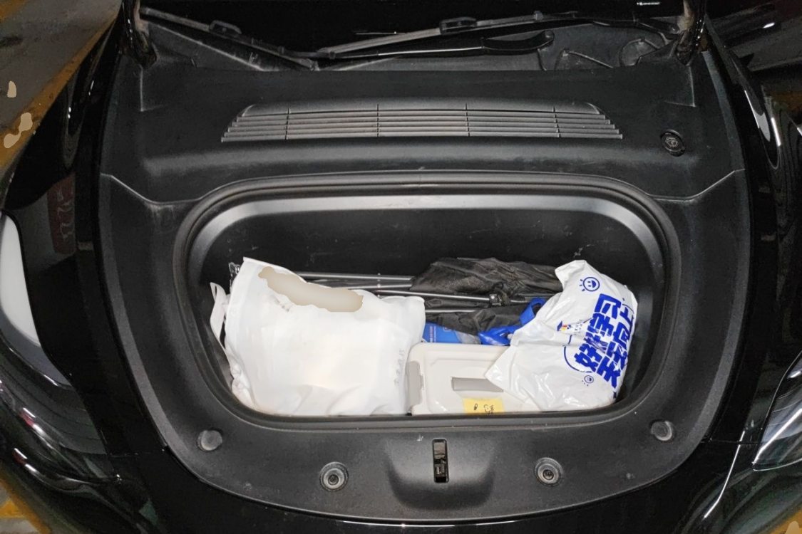 Tesla Model Y 2023 car image #10