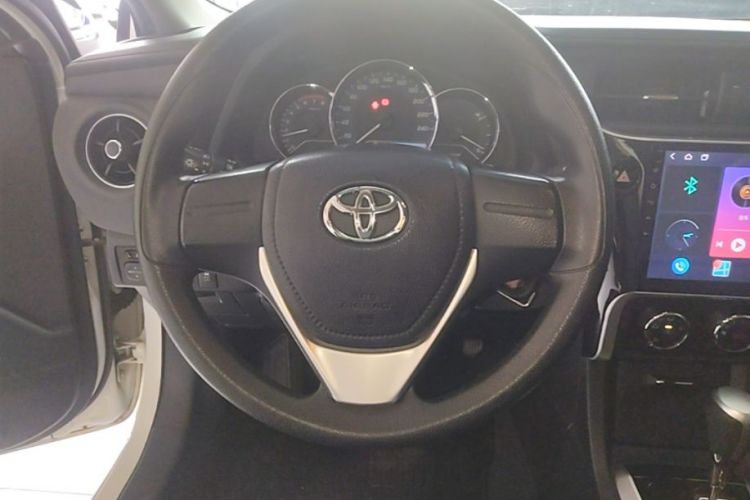 Toyota Corolla 2017 car image #11