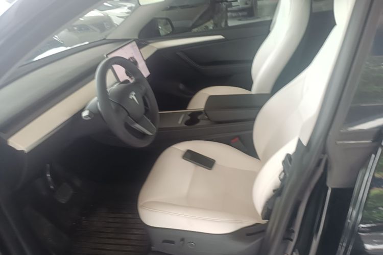 Tesla Model Y 2023 #15 Tesla Model Y 2023 car image #15