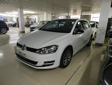 Volkswagen Golf 2017 car image 