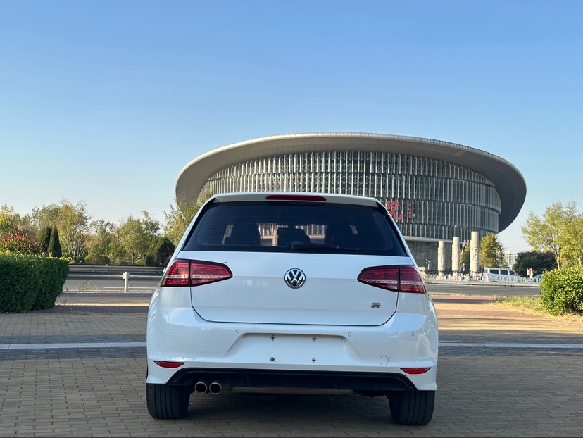 Volkswagen Golf 2016 car image #5