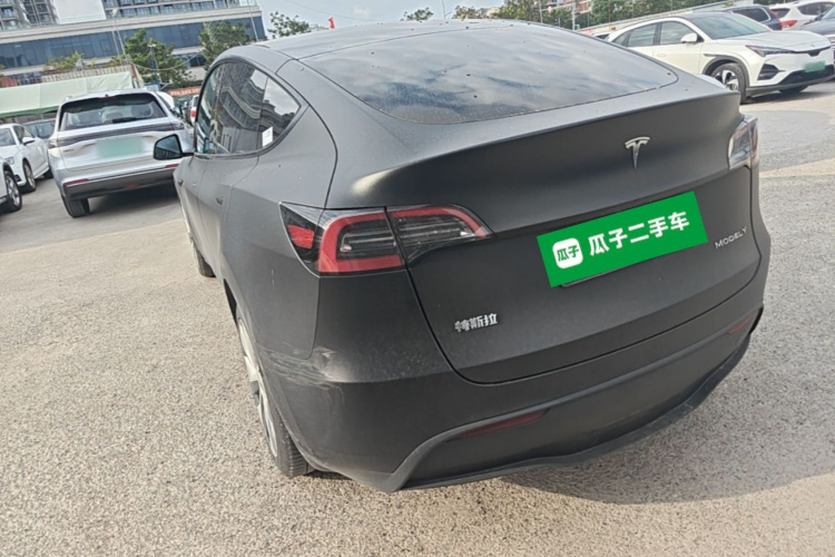 Tesla Model Y 2023 #5 Tesla Model Y 2023 car image #5