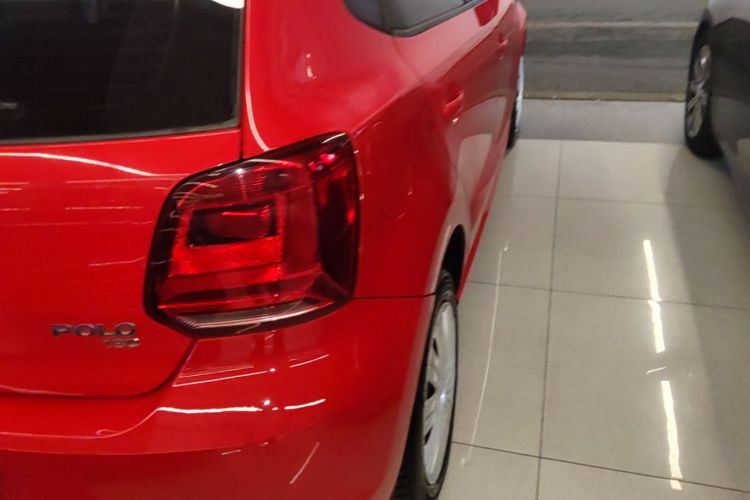 Volkswagen Polo 2016 car image #8