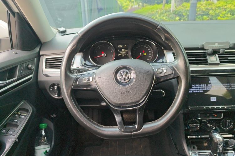 Volkswagen Bora 2018 car image #12