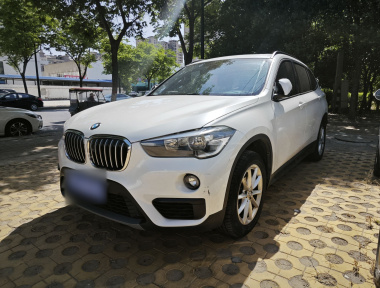 BMW X1 2019 BMW X1 2019 car image