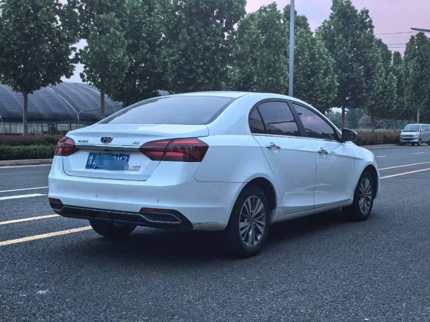 GEELY Emgrand 2018 car image #8