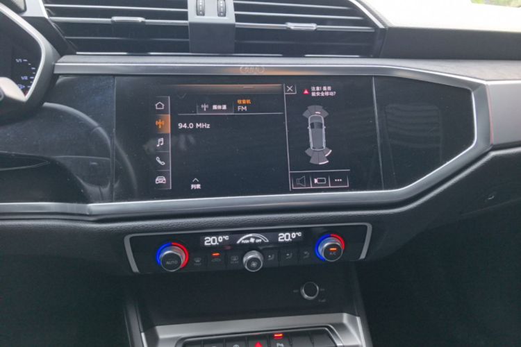 Audi Q3 2019 #13 Audi Q3 2019 car image #13