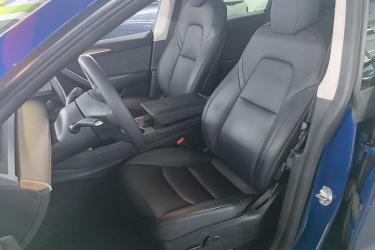 Tesla Model Y 2021 immagine di auto #15