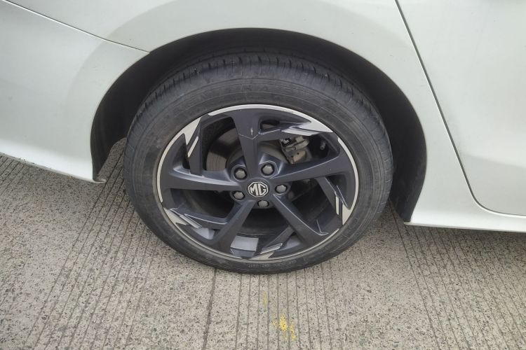 MG 5 2023 imagen de coche #10