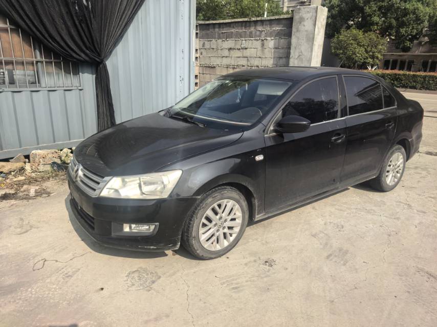 Volkswagen Santana 2014 car image 