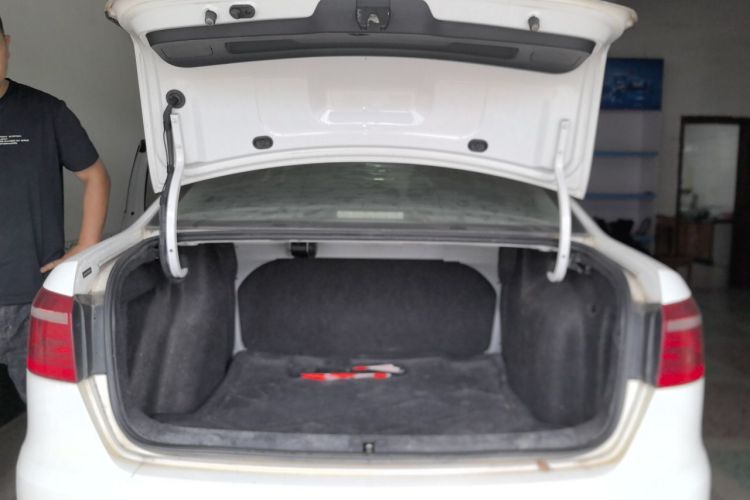 Volkswagen Lavida 2015 car image #17