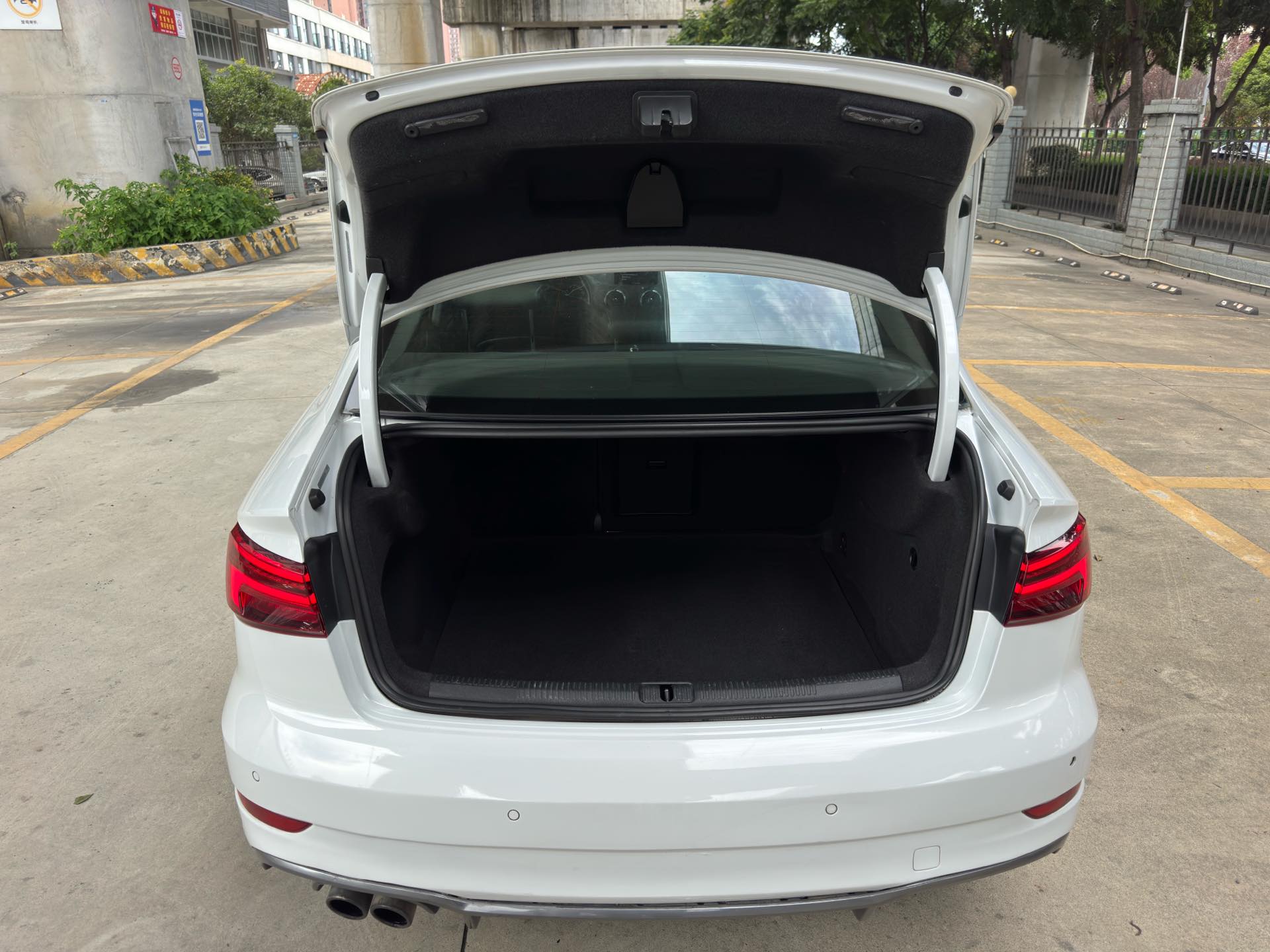 Audi A3 2018 car image #7