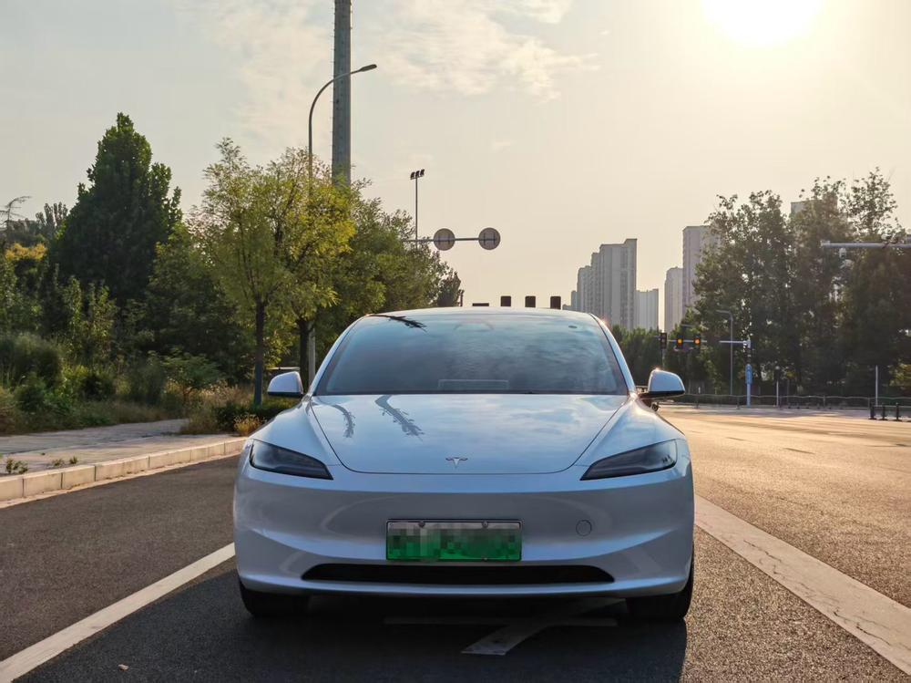 Tesla Model 3 2024 #2 Tesla Model 3 2024 car image #2