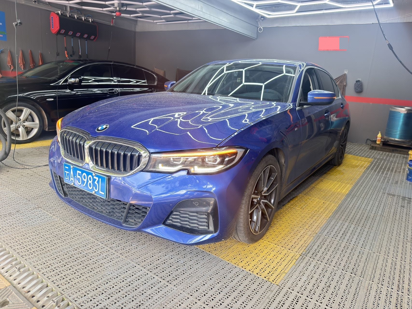 BMW 3 Series 2020 car image 